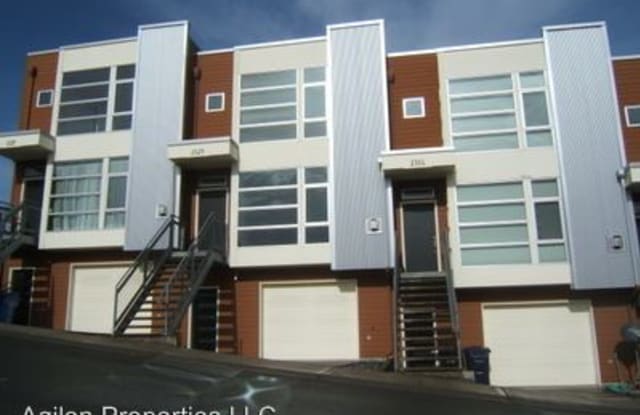 2329 Yakima Ct - 2329 Yakima Court, Tacoma, WA 98405