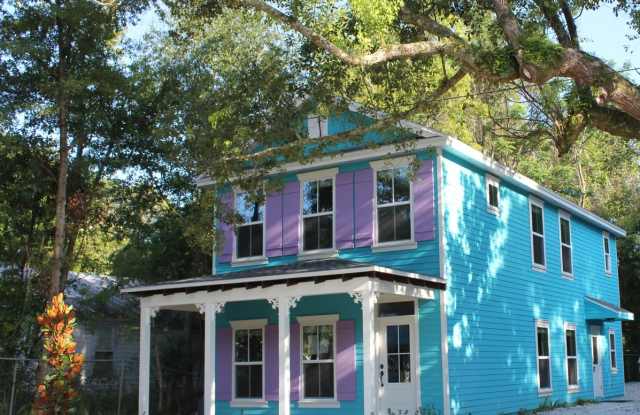 Luxury 4 Bedroom, 4 Bathroom Cottage in Fifth Avenue photos photos Luxury 4 Bedroom, 4 Bathroom Cottage in Fifth Avenue photos photos