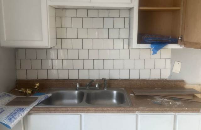 2 bedroom/ 1 bath Gallery 4