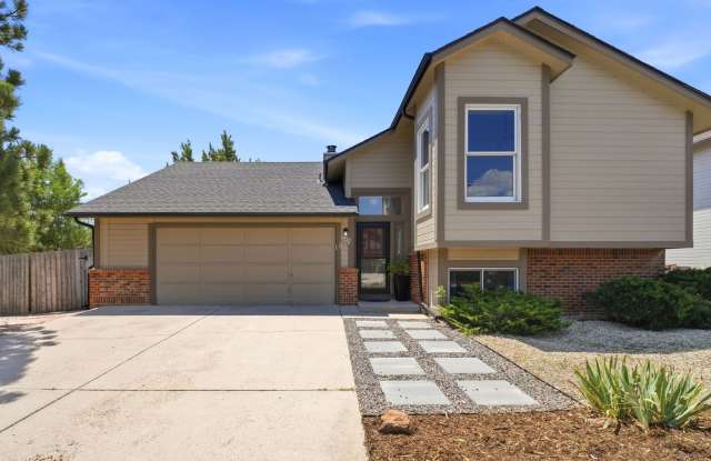 Updated 3 Bed Home in D20 with Bonus Room & Pikes Peak Views photos photos Updated 3 Bed Home in D20 with Bonus Room & Pikes Peak Views photos photos