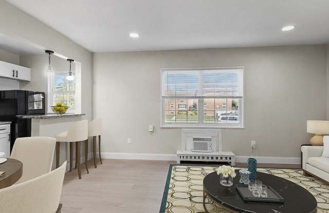 Laurel Court Apartments Gallery 2