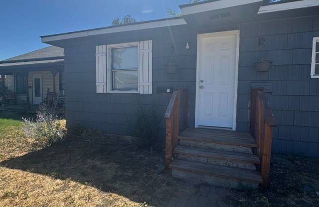 Pet-Friendly 1-Bedroom House Gallery 3