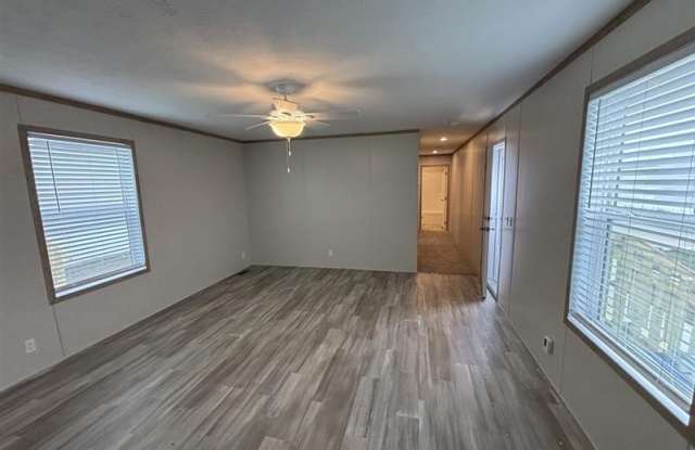 5449 Mount Court Gallery 3