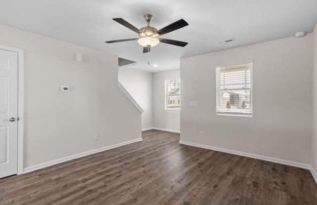 1045 Peony Lane Gallery 4