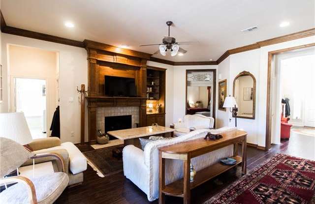7680 Red Clover Drive Gallery 4