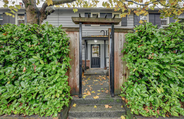 1624 1/2 15th Avenue Gallery 4