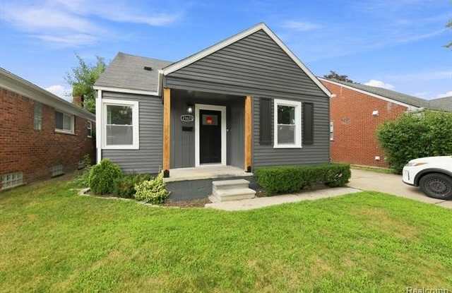 21625 Trombly Street Gallery 1
