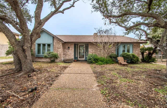 930 Waterview Street - 930 Waterview Street, Portland, TX 78374