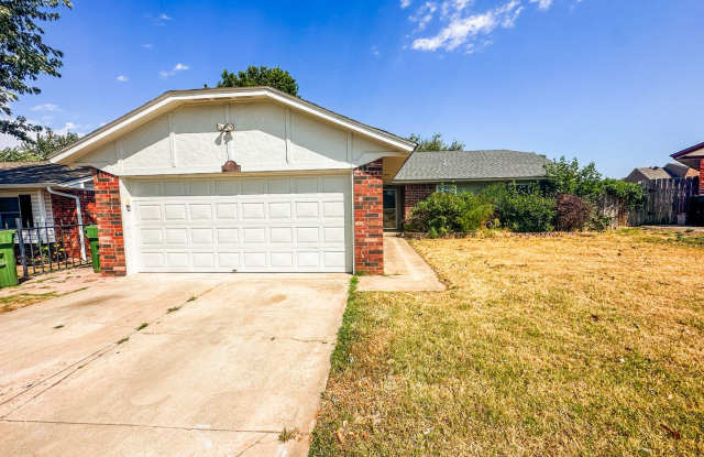 Great 3 Bed  2 Bath Home in Yukon! photos photos
