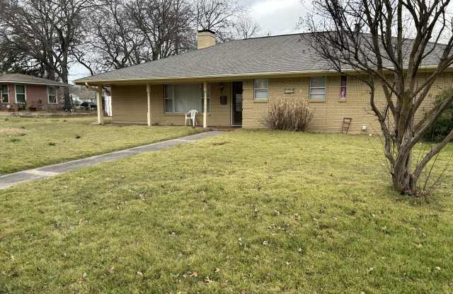 203 Melody Ln - 203 Melody Lane, Gainesville, TX 76240