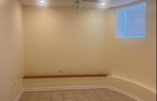6523 South University Avenue - BSMT Gallery 3
