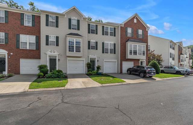 Spacious 2-Bedroom Townhome in Prime West Nashville Location! OVER 1,800 SQ FT 2 BD, 2 1/2 BATH TOWNHOME WITH GARAGE. $2350 PER MONTH photos photos