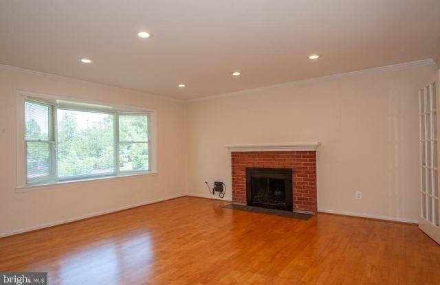 6209 JULIAN ST Gallery 4