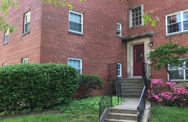 5316 8th RD S - 5316 8th Road South, Arlington, VA 22204