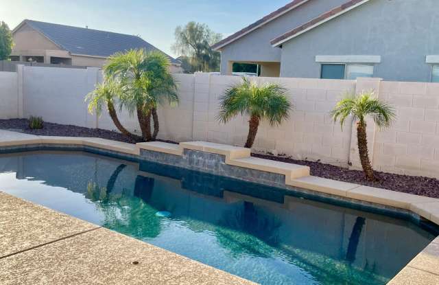 17456 W Ashley Drive Gallery 4