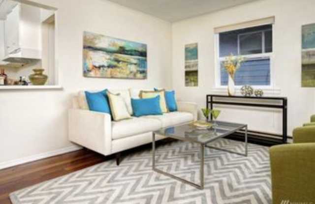 Beautiful 2 Bedroom Home in Seattle Gallery 1