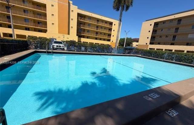 14910 SW 82nd Ter - 14910 Southwest 82nd Terrace, Kendall West, FL 33193