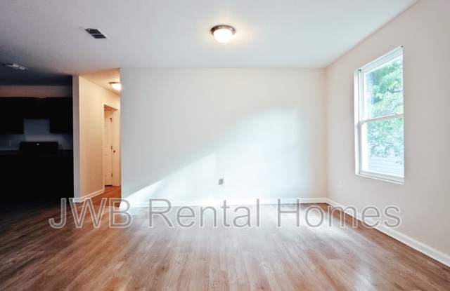 1139 Glencarin St Gallery 4