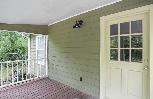 3629 Lincoln St, Clarkston, GA 30021 - 3629 Lincoln Street, Clarkston, GA 30021
