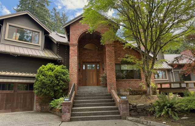 Luxury Estate Retreat in the Heart of Sammamish Gallery 4