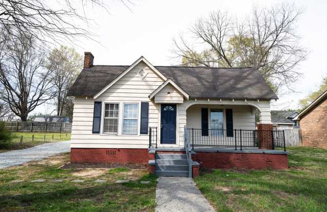 1/2 MONTH OFF * 2-Bed 1 bath | 5 Minutes to Downtown Kannapolis photos photos