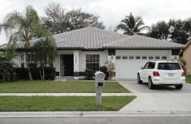 2444 Stonegate Dr Gallery 1