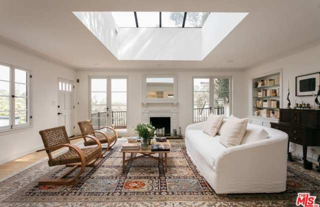 8831 Lookout Mountain Ave photos photos