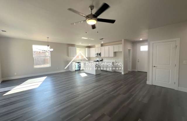 Brand New Citrus Heights 4bd/2ba Home with 2 Car Garage Gallery 3