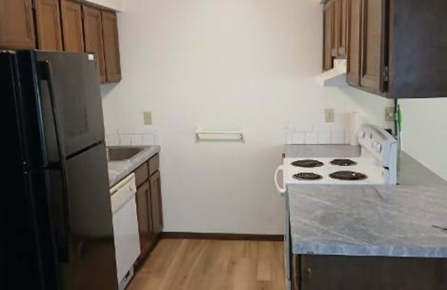 7921 East Desmet Avenue Gallery 3
