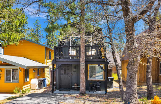 COZY BIG BEAR FURNISHED CABIN photos photos