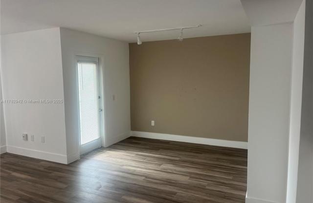4361 W Mcnab Rd photos photos