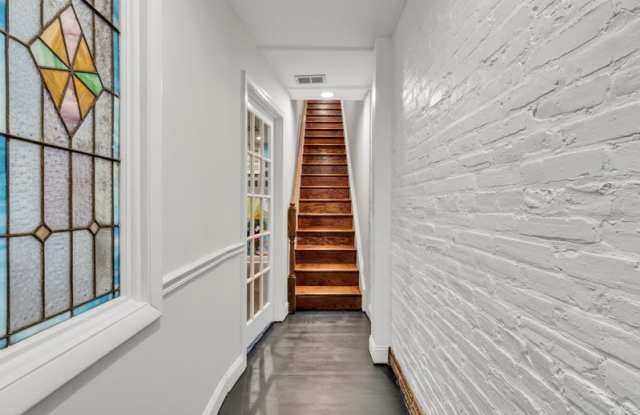 1234 Light Street - 1 Gallery 1