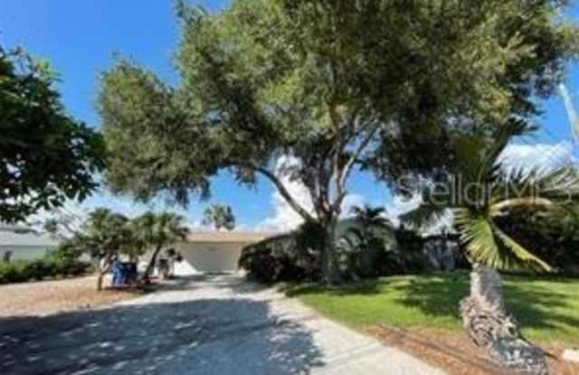 6901 GULF WINDS Drive Gallery 3