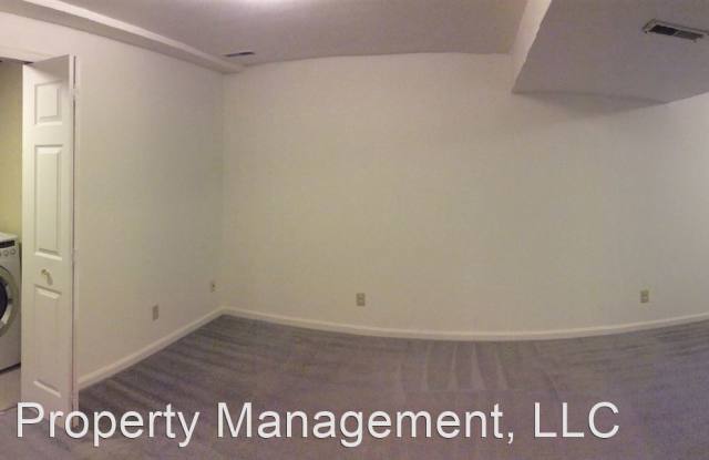 2380 Rim Drive Gallery 4