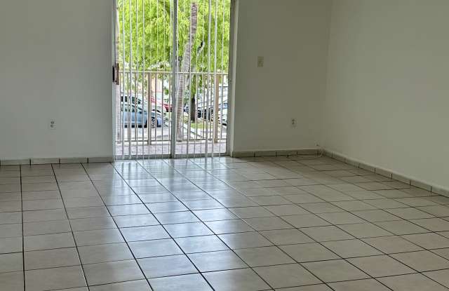 3041 W 76th St photos photos