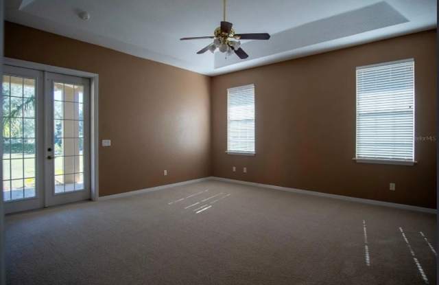 3877 SE 43rd Cir Gallery 4