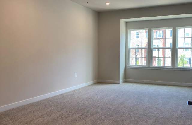 708 SKY BRIDGE DRIVE Gallery 2