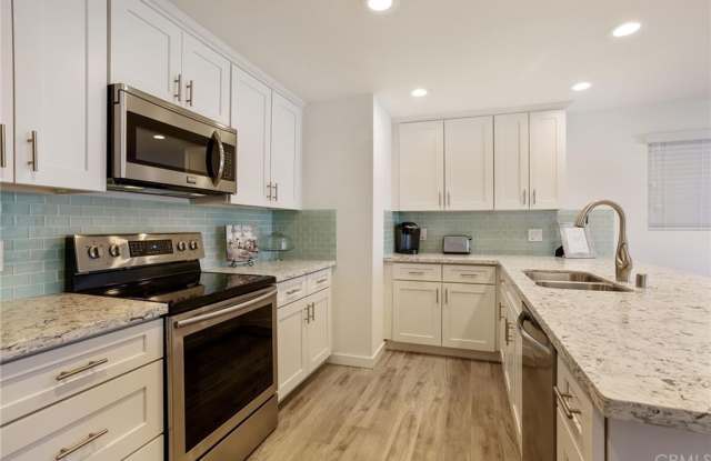 124 Agate Avenue - 124 Agate Avenue, Newport Beach, CA 92662