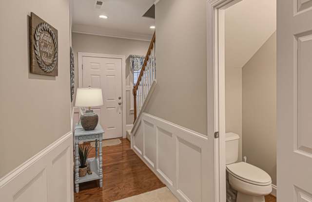 Fully Furnished 3BR Townhome with Utilities Included Gallery 4