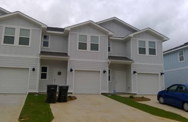 Stunning Townhome – Prime Pensacola Location photos photos