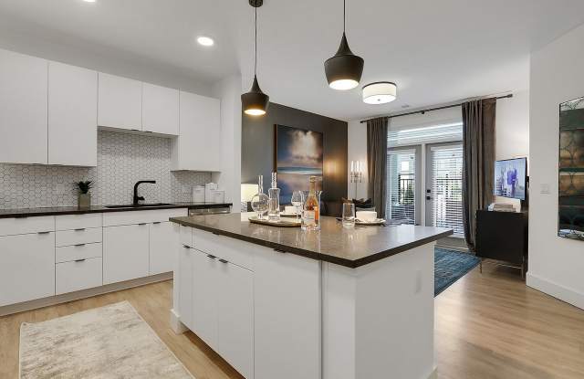 Tailor O4W photos photos Tailor O4W photos photos