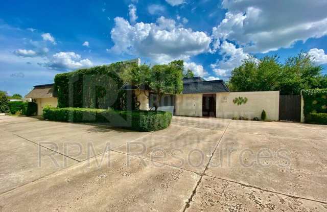 2614 NW 62nd St photos photos