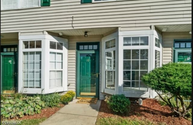10 Derby Street LUXURY - 10 Derby Street, East Orange, NJ 07106