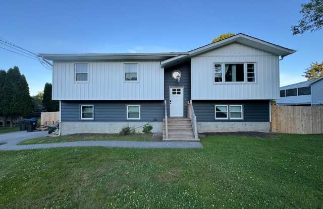 Spacious Mountain View Home in Sugar Loaf – Pet Friendly & Move-In Ready photos photos