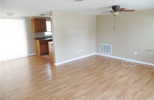 7138 ASHWOOD DRIVE Gallery 3