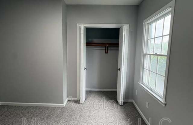 2842 Dixwell Avenue - D Gallery 3
