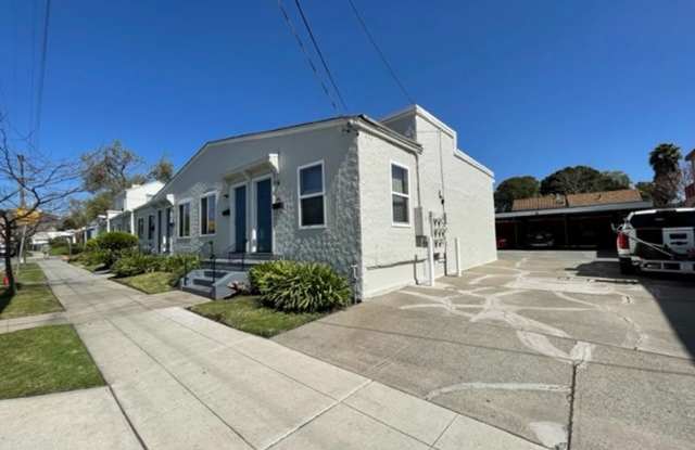 Charming, Studio Freshly Painted, move in ready photos photos