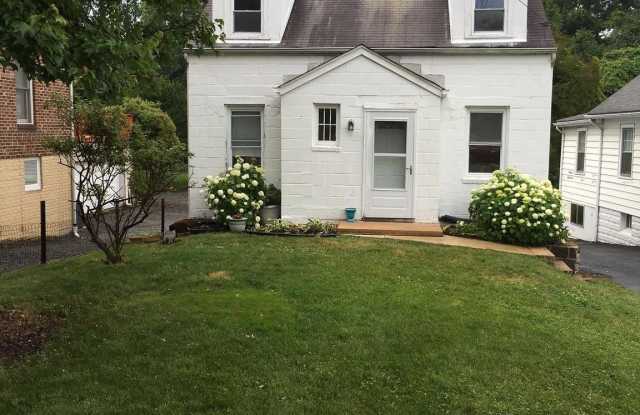 4418 N OLD GLEBE Road - 4418 North Old Glebe Road, Arlington, VA 22207