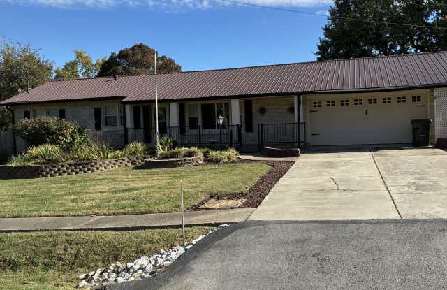 400 Eastern Drive Gallery 1