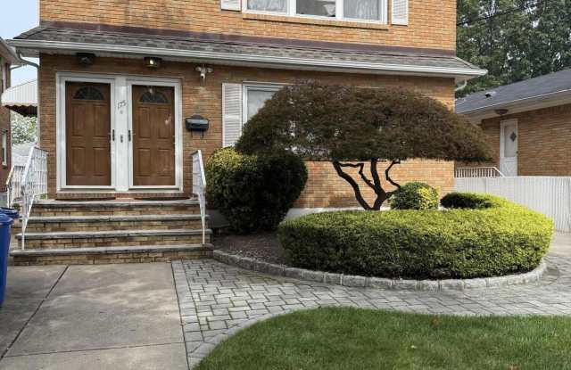 175 Barlow Avenue - 175 Barlow Avenue, Staten Island, NY 10308 175 Barlow Avenue - 175 Barlow Avenue, Staten Island, NY 10308